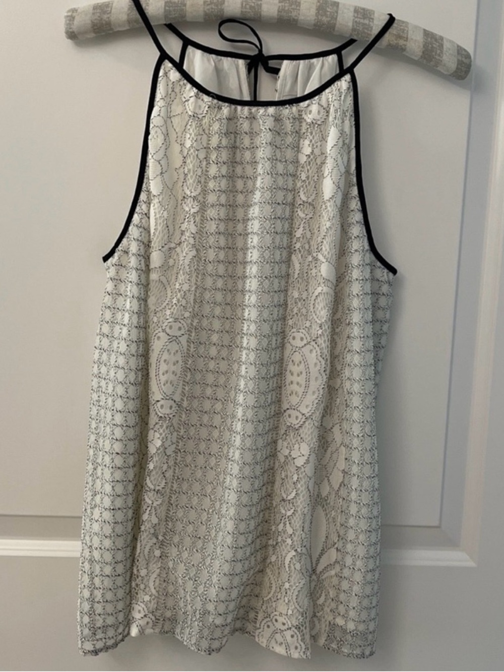 LOFT Black and cream Lace Trim Top/ties in back/Lined